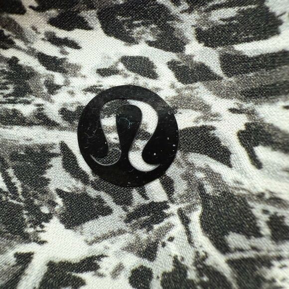 Lululemon Reversible Surf Short II Mini In Ripple White Seal Grey/Black Size 10 - Picture 9 of 12